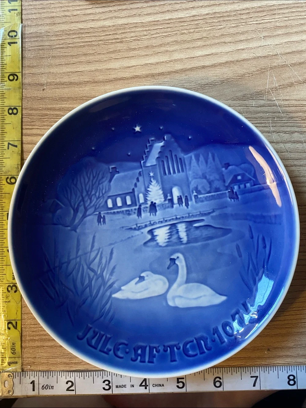 Bing & Grondahl Blue White Copenhagen Porcelain Small Swan Winter Holiday Plate